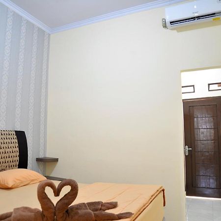 Haura Syariah Home Stay Бандар-Лампунг Экстерьер фото